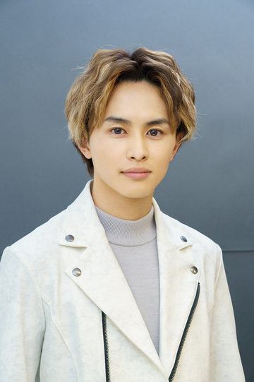 草川拓弥