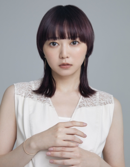 安本彩花