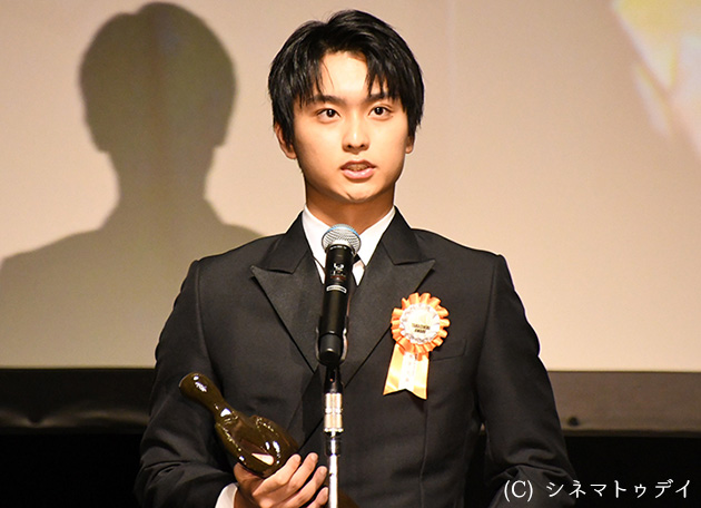 奥平大兼