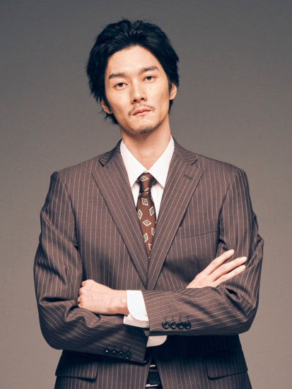 栁俊太郎