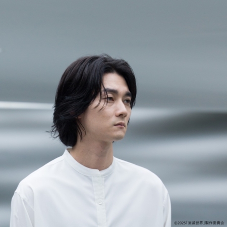 栁俊太郎
