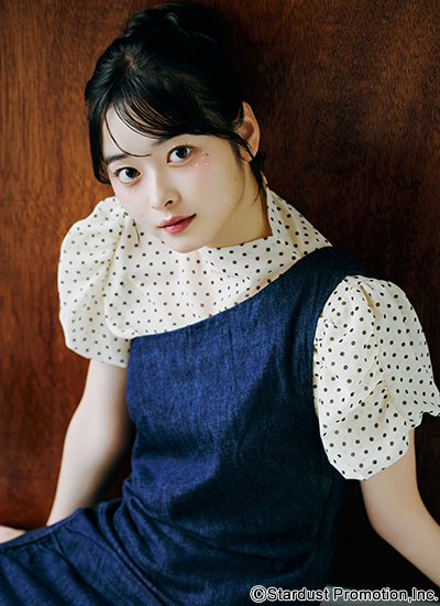 滝口芽里衣